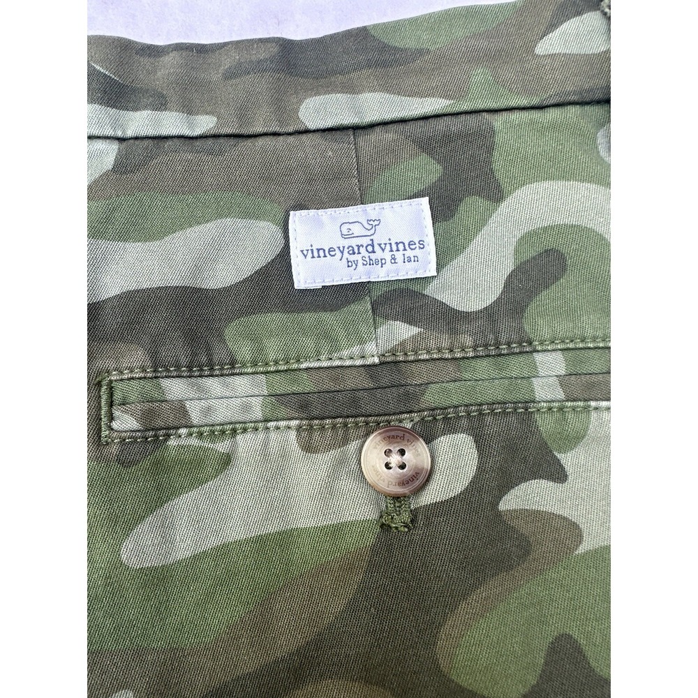 Vineyard Vines Shorts Camo Breaker Boys Size 16 Surfing Dogs - Picture 4 of 5